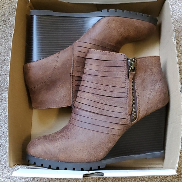 Sugar Shoes - 🆕️ Sugar Shoe Boot 9